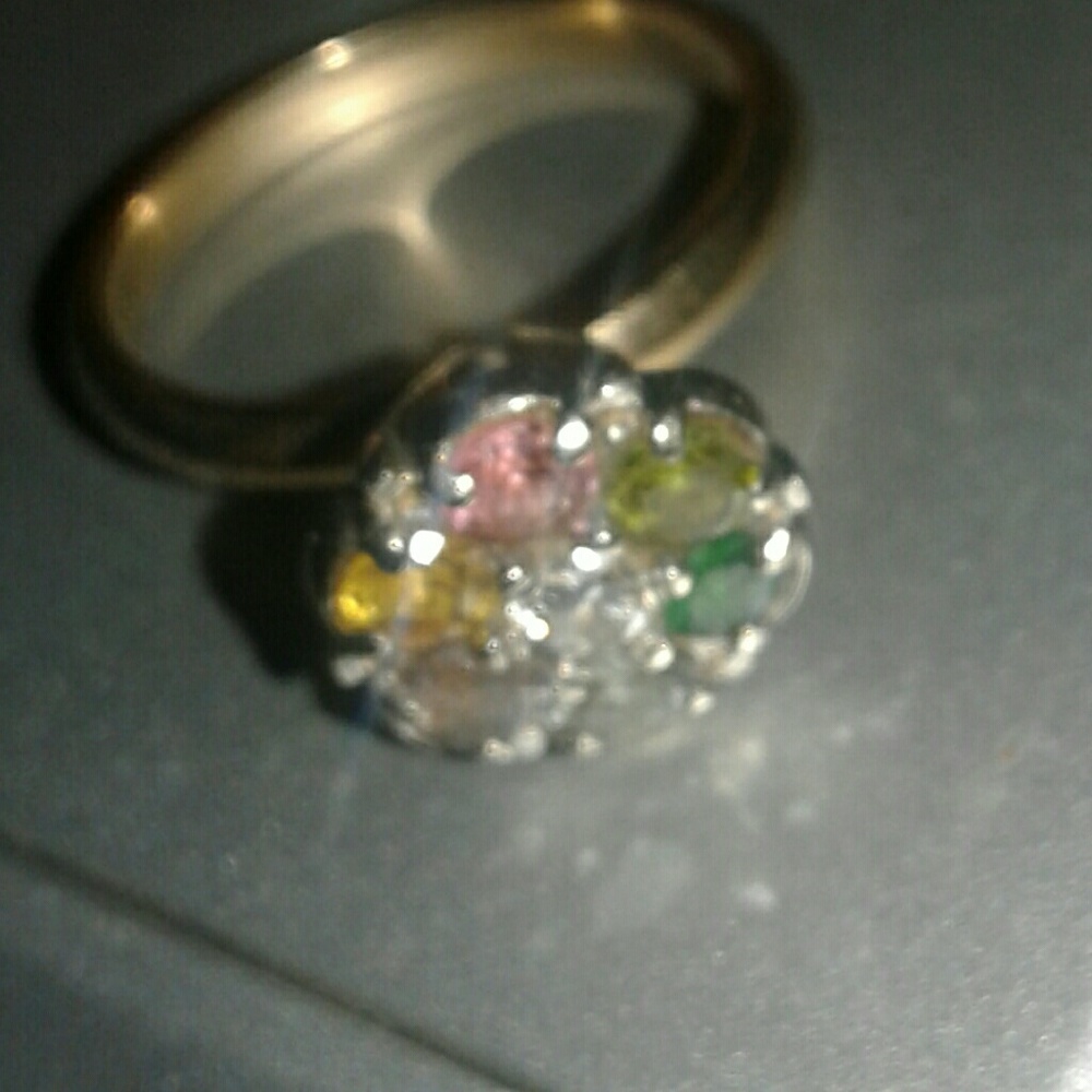 Mother's Ring - Picture 3 of 3
